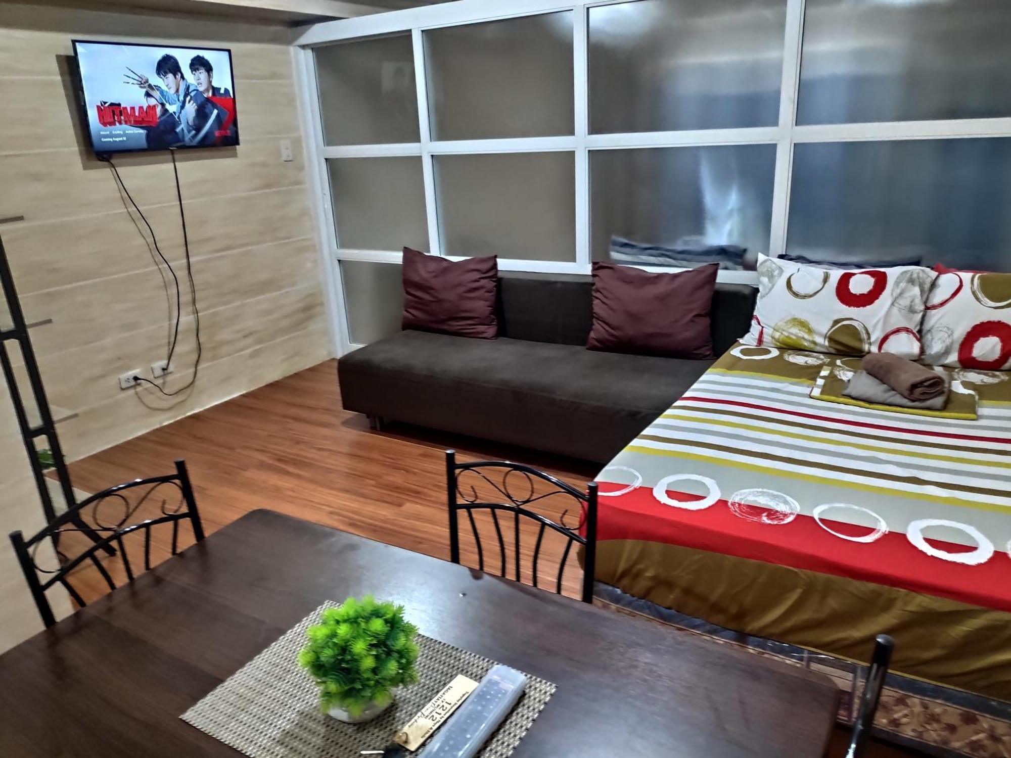 Tagaytay Staycation By Naya And Darla W Free Swimming Pool, Wifi & Netflix Tagaytay City Kültér fotó